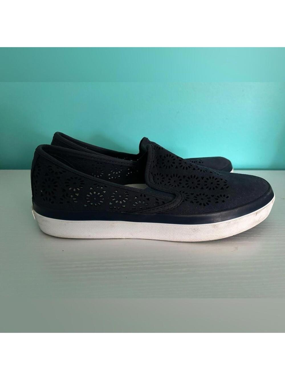 Sperry Seaside Sneaker Womens Size 9 Perforated Navy Suede Slip On
